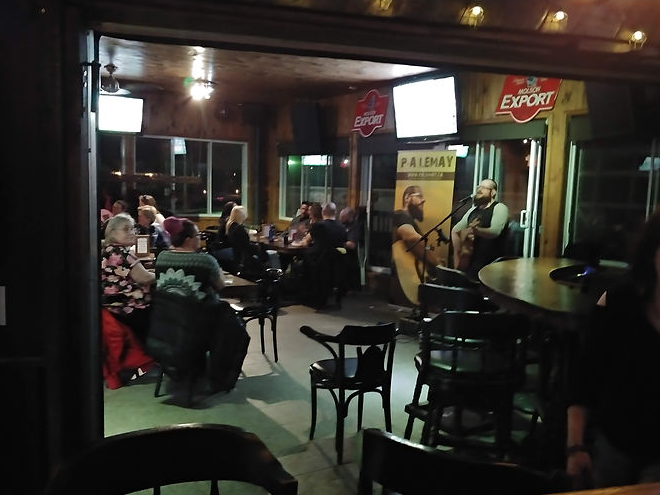 Bar