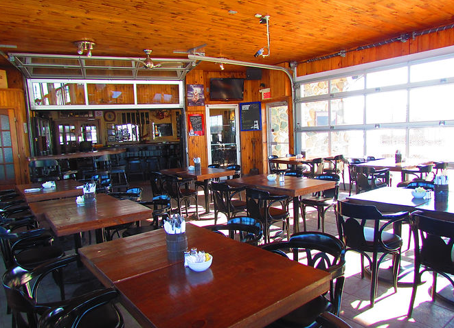 Bar